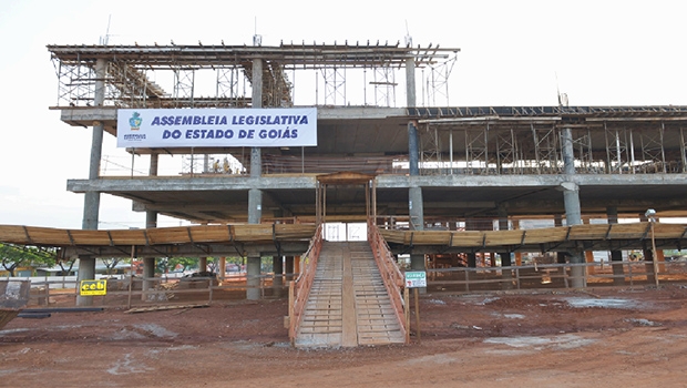 "Quando assumi a presidência, encontrei as obras da nova sede da casa em andamento. tivemos de rescindir o contrato, e vamos fazer nova licitação”