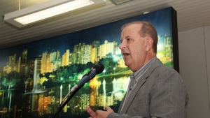 O prefeito Paulo Garcia, ao falar das obras mais recentes: destaque para a qualidade de vida