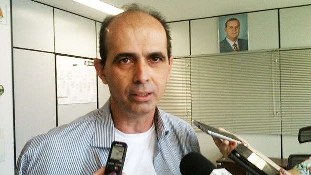 Secretario Paulo César Pereira em entrevista nesta segunda-feira (5/10) | Foto: Marcello Dantas / Jornal Opção