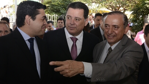 Tucanato em Goiânia: presidente da Câmara, Tayrone de Martino; governador Marconi Perillo; e o prefeito Anselmo Pereira | Foto: Rodrigo Cabral