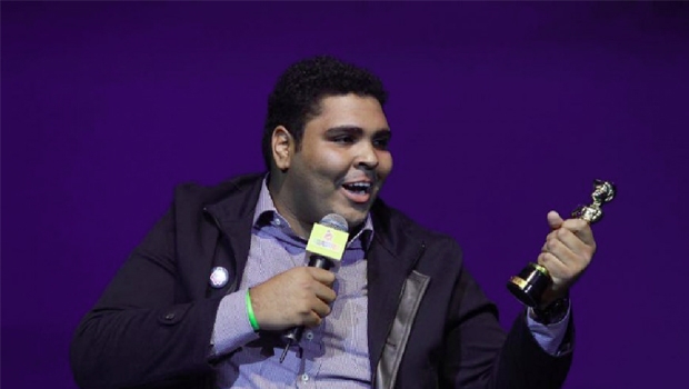 "Falar para tanta gente e ter esse retorno, é gratificante. Eu já era bem conhecido em São Paulo, Curitiba e Brasília fazendo shows de humor, no entanto, a massa que o programa do Faustão atinge é impressionante”