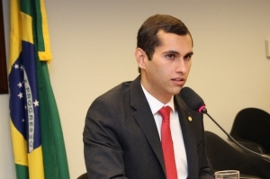 Domingos Neto é deputado federal do Pros i