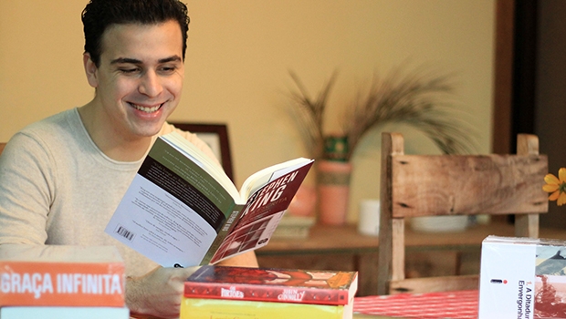 Idealizador do blog Literatortura, Gustavo Magnani: “Com 14 anos, eu já tinha certeza que escrever e publicar livros era uma coisa que eu queria fazer pelo resto da minha vida”