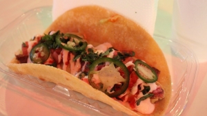 Tacos: as tortillas recheadas são um dos mais fortes pratos da culinária mexicana | Foto: Bruna Aidar/ Jornal Opção