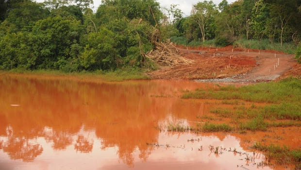 Nascente proxima a obra do aeroporto
