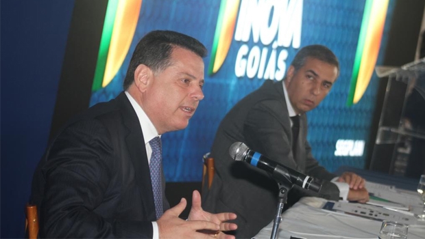 Governador e vice durante solenidade de posse | Foto: Leo Iran