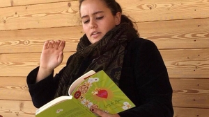 Italiana Maria Sparoli participou da “passegiata”, nome pelo qual é chamada a andança recitativa pelas ruas da cidade de Asolo