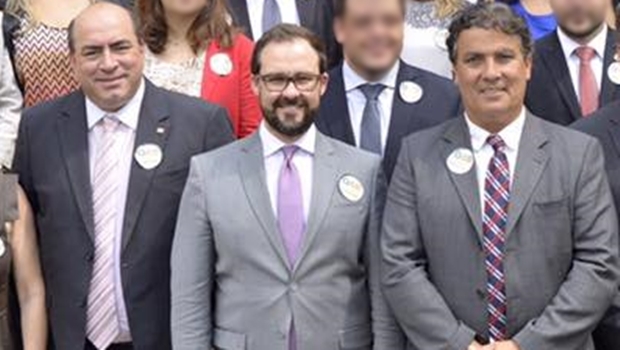 Leon Deniz e Thales Jayme ladeiam Lúcio Flávio: os dois foram impugnados | Foto: Facebook 