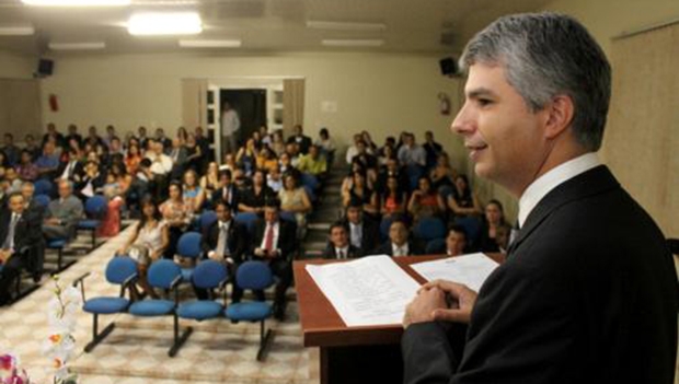 Presidente da subseção de Formosa, Marco Aurélio Azevedo: “O Estado tem déficit grande de juízes e essa falta é sentida nas cidades do interior”