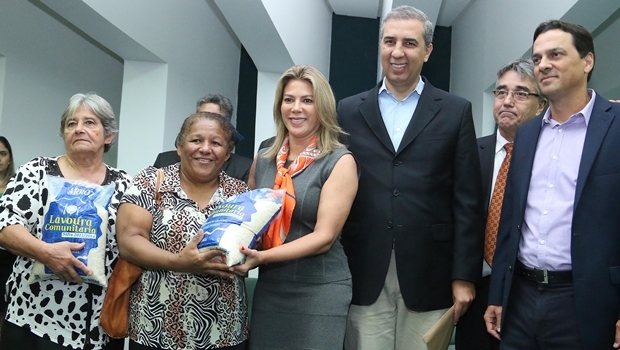 Valéria Perillo e José Eliton durante evento | Foto: Jota Eurípedes 