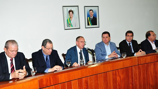 Marconi anuncia execução de obras prioritárias em Anápolis em 2016