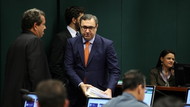 Discussão e votação do parecer preliminar referente ao Processo Nº 01/15, Representação Nº 01/15, do PSOL e REDE, em desfavor do dep. Eduardo Cunha (PMDB/RJ). Advogado Marcelo Nobre Data: 01/12/2015 - Foto: Antonio Araújo / Câmara dos Deputados