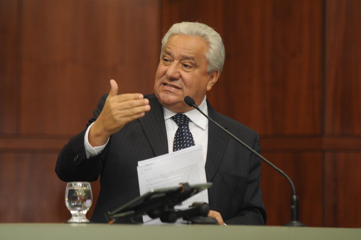 Secretário Vilmar Rocha discursa em nome do governador Marconi Perillo
