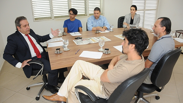 Secretário de Governo, Henrique Tibúrcio, em entrevista ao Jornal Opção: “O gestor, mais do que não cometer irregularidades, deve estar vigilante para que elas não sejam praticadas durante a sua gestão” | Foto: Renan Accioly 