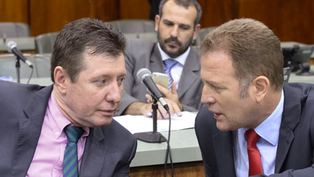 José Nelto (esq) e Major Araújo tiveram pedido de vistas negado | Y. Maeda/Assembleia