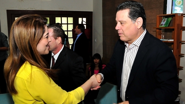 Marconi e a governadora em exercício do Acre, Nazaré Araújo (PT)