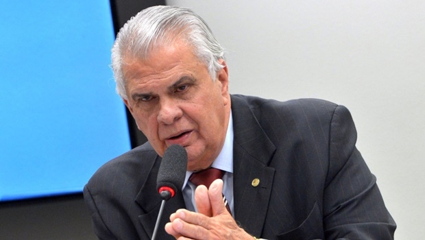 Araújo tentou marcar uma nova sessão para quinta-feira (3/12), mas alguns parlamentares alegaram compromissos em outras comissões e em seus estados, e a votação ficou para a próxima terça-feira (8). | Foto: Wilson Dias/ Agência Brasil