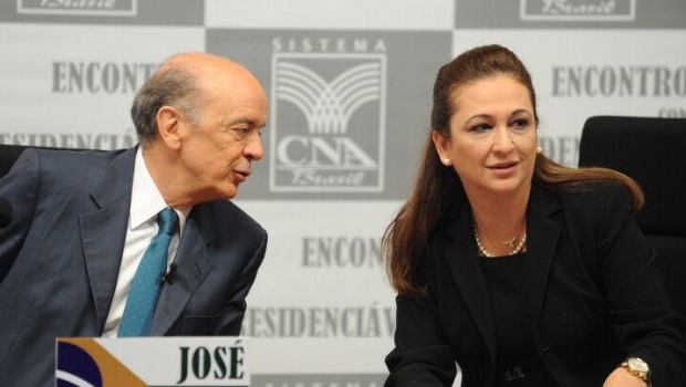 Serra e Kátia em tempos mais amenos: chamada de “namoradeira”, ela joga vinho nele