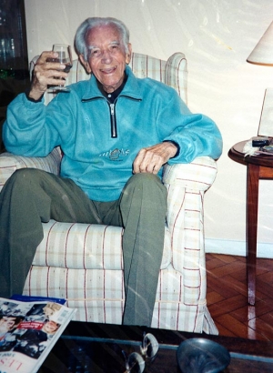 APOLONIO DE CARVALHO celebrando a vida