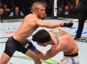 Dominick Cruz e TJ Dillashaw 12 ufn-boston16-event-091