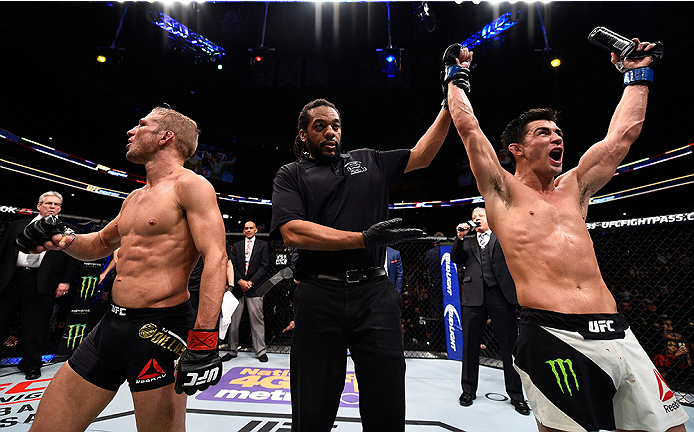 Dominick Cruz e TJ Dillashaw 23ufn-boston16-event-106