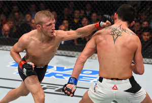 Dominick Cruz e Tj Dillashaw 13ufn-boston16-event-096