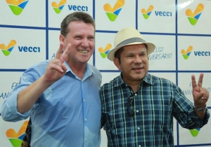 Giuseppe Vecci e Sandes Júnior 23