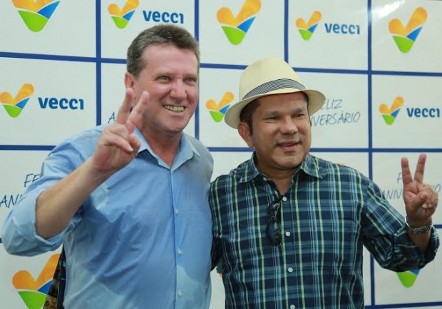 Giuseppe Vecci e Sandes Júnior 23