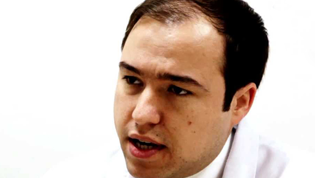 Onco-hematologista Guilherme Perini: “Essa história de que câncer não tem cura não é verdade. Há muitos tipos de câncer que têm cura”