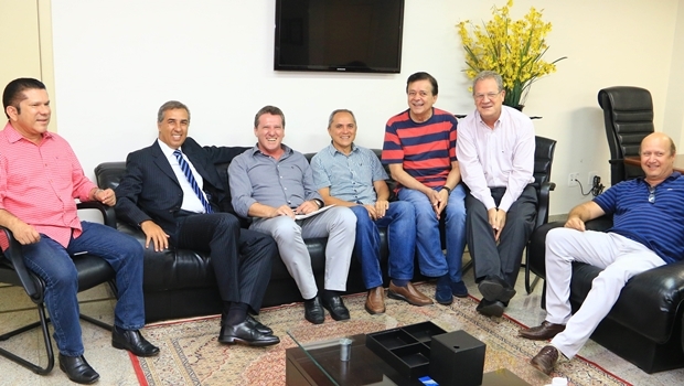 José Eliton recebe deputados e pré-candidatos da base aliada em seu gabinete | Foto: