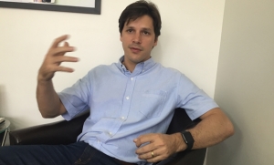 Deputado federal Daniel Vilela durante entrevista ao Jornal Opção | Foto: Alexandre Parrode/ Jornal Opção