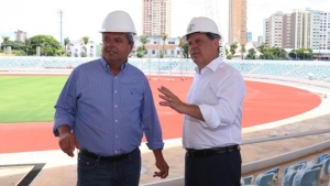 Presidente da Agetop, Jayme Rincón, e o governador Marconi Perillo, no Centro de Excelência | Foto: Henrique Alves