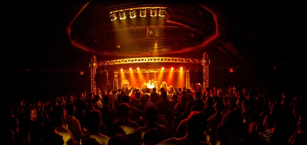 Teatro cheio durante o show da Dogman | Foto: Pedro Margherito