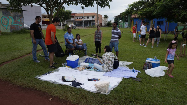 Piquenique e ocupação da praça: encontro de vizinhos serve para marcar posição em favor do uso do espaço da área verde | Foto: Divulgação