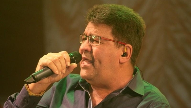 Durante a sessão de hemodiálise, Chico Rey, da dupla Chico Rey e Paraná, sofreu uma parada cardíaca | Foto: Reprodução