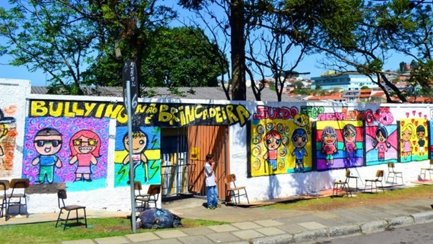 Escola de Curitiba promove ação contra bullying: nova lei cobra das instituições de ensino medidas preventivas e de punição | Foto: SMCS