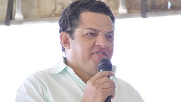 carlos