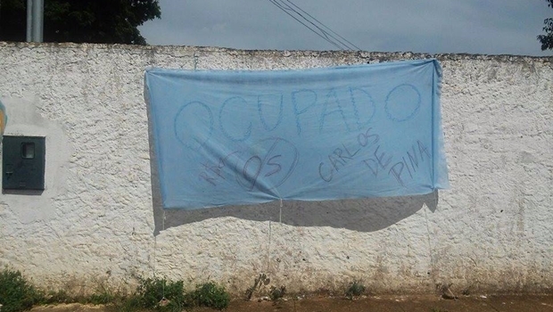 Faixa no colégio Carlos de Pina | Foto: reprodução / Secundaristas em Luta