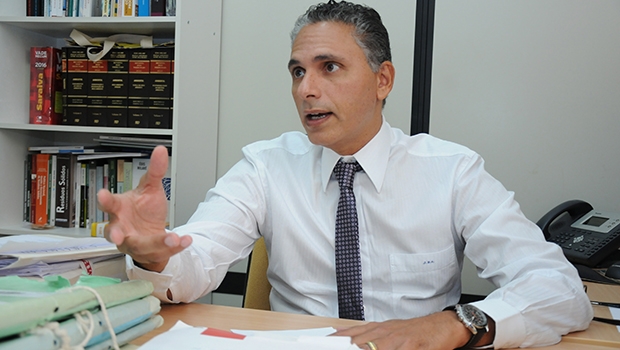 Promotor Juliano de Barros: “Legislação atende interesses imobiliários” | Foto: Renan Accioly