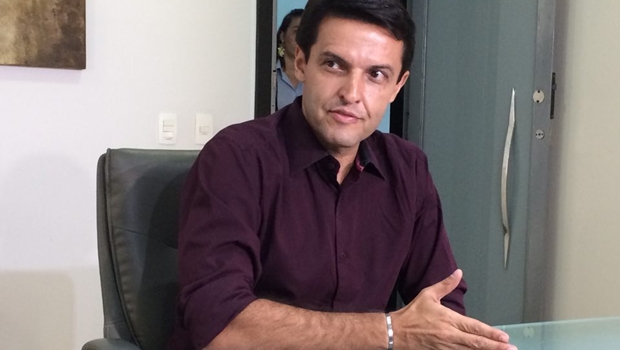 Presidente Décio Coutinho durante a coletiva | Foto: Larissa Quixabeira / Jornal Opção 