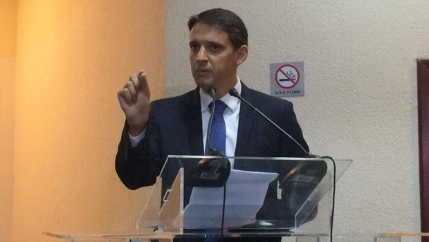 Secretário Thiago Peixoto durante posse | Foto: Larissa Quixabeira/Jornal Opção