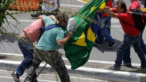 Falta de debate tem alimentado manifestações apaixonadas e sem previsão do que pode acontecer | Foto: Reprodução/Rede Globo
