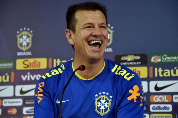 Dunga sorri 17690190
