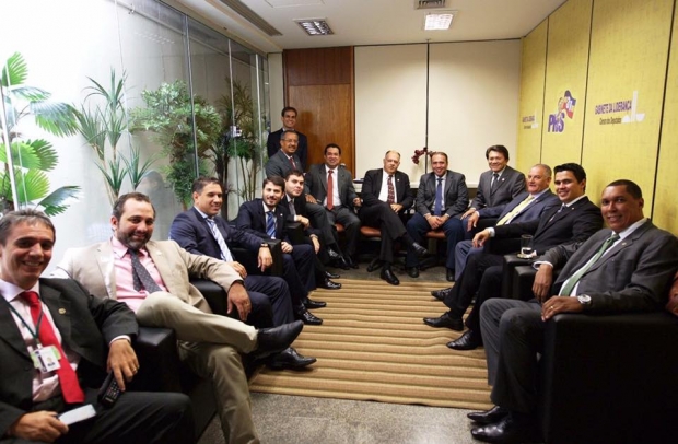 Eduardo Machado e a bancada do PSD 1466041_10208883626550911_7336420712518154545_n