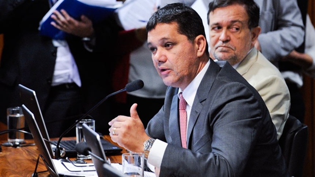 Projeto de Lei do senador Ricardo Ferraço (PSDB-ES) prevê a tranferência de passagem aérea para o nome de outra pessoa | Foto: Edilson Rodrigues/Agência Senado