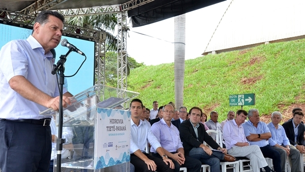 Governador Marconi Perillo (PSDB) falou sobre volta da navegação na hidrovia | Foto: Eduardo Ferreira
