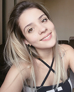 A jovem Mariana de Castro desistiu do crossfit devido a uma lesão no joelho