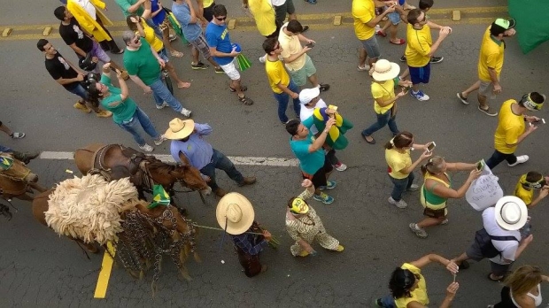 Protesto das ruas foto feita por Candice em 13 de março de 2016