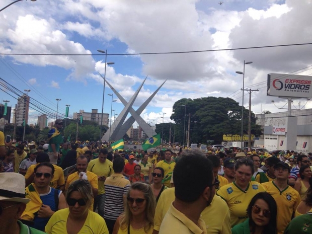 Protesto em Goiânia em 13 de março de 2016 foto 2