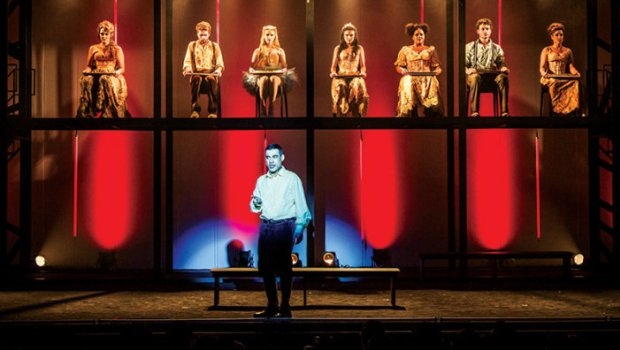 Claudio Botelho usa a palavra "negro", além de "nazista", "neonazista" e "filho da puta" para ofender plateia em peça que foi encerrada | Foto: Leo Aversa